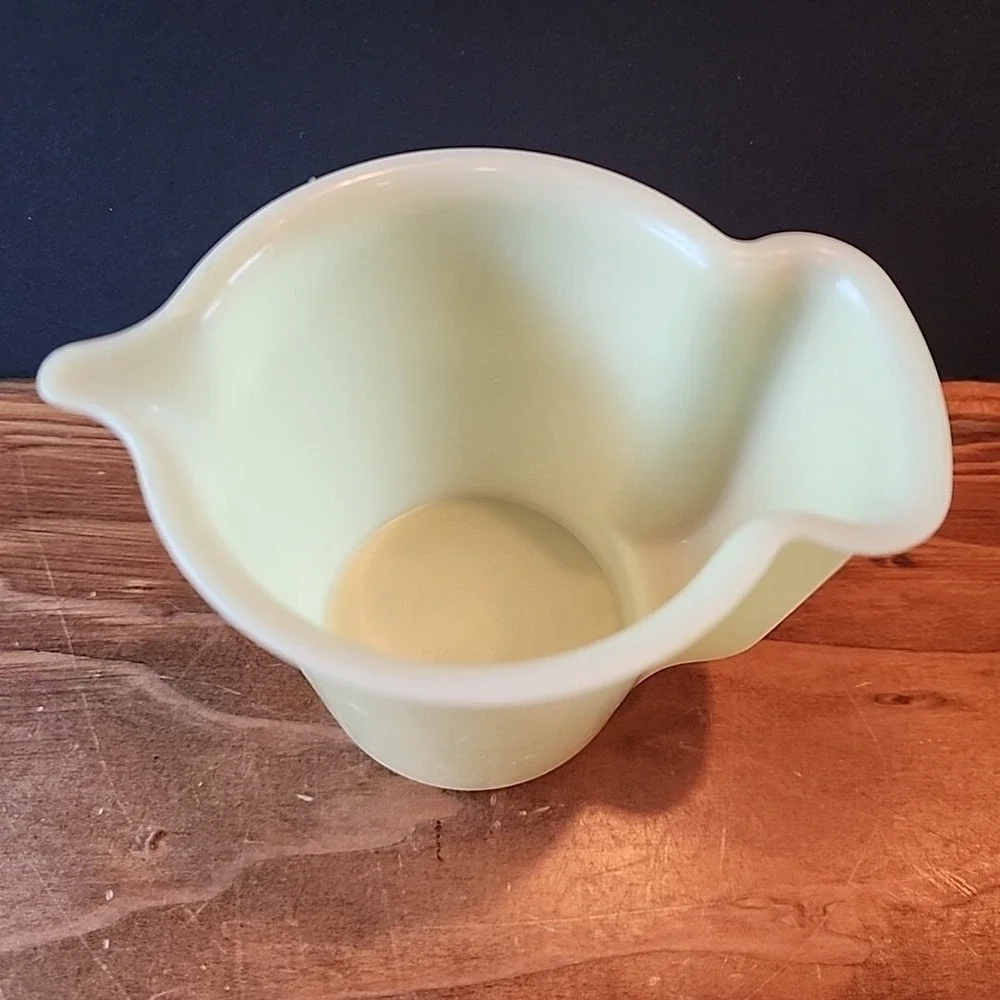 Vintage Tupperware Yellow Plastic Creamer Pitcher No‎ Lid Replacement 574-4